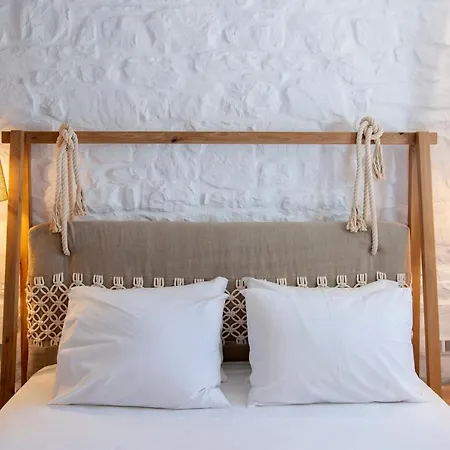 Key 1 Santa Maria (Paros)